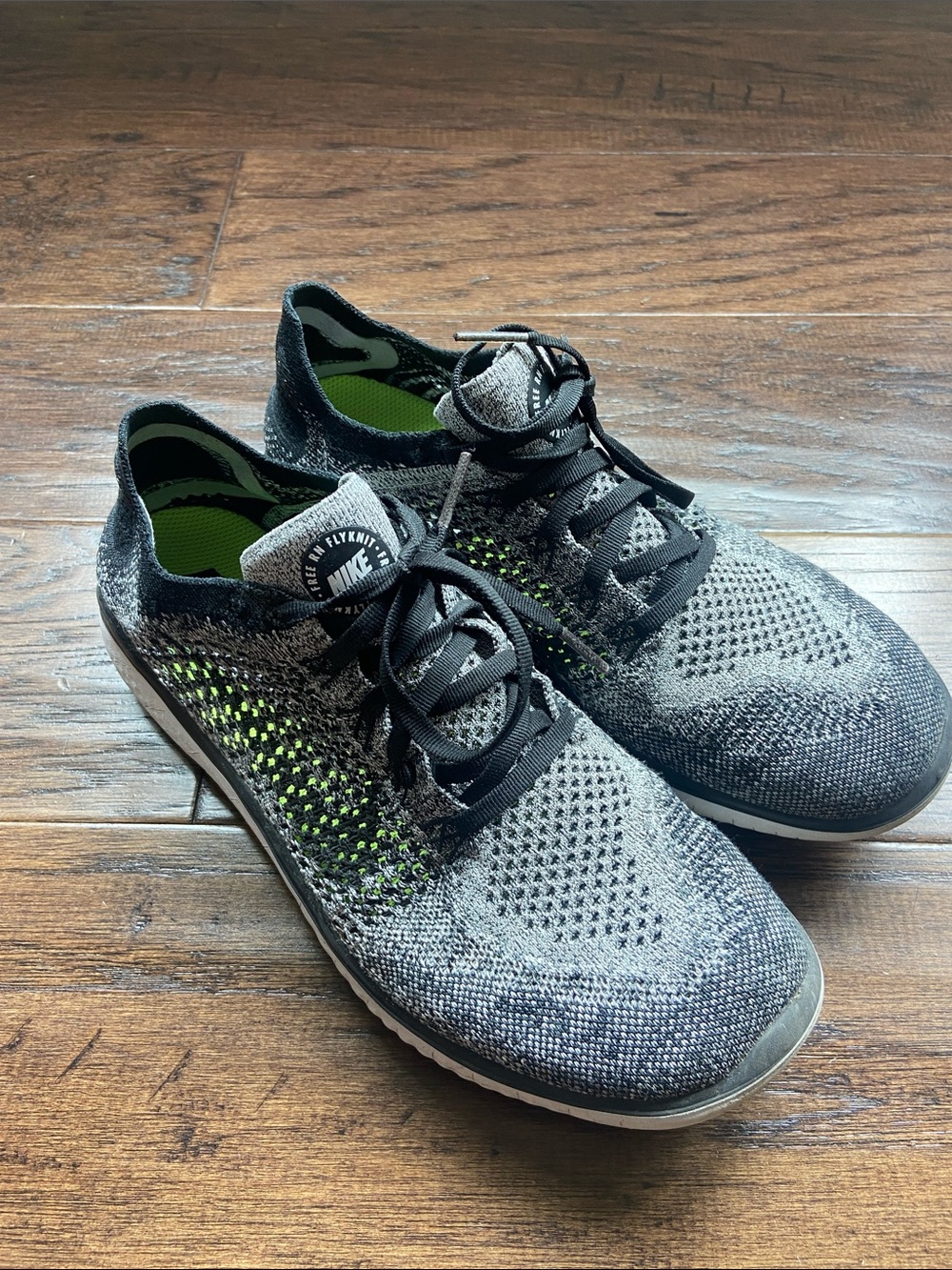 Nike Flyknit Sneakers